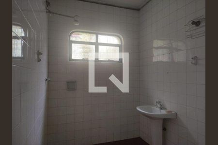 Casa à venda com 3 quartos, 220m² em Vila Pirajussara, São Paulo