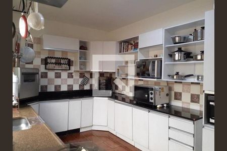 Casa à venda com 3 quartos, 141m² em Jardim Ester Yolanda, São Paulo