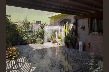 Casa à venda com 3 quartos, 141m² em Jardim Ester Yolanda, São Paulo