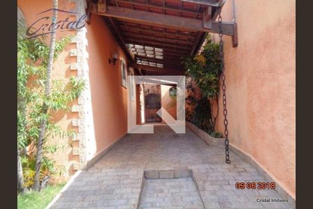 Casa à venda com 4 quartos, 240m² em Vila Sonia, São Paulo