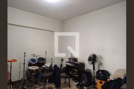 Casa à venda com 4 quartos, 190m² em Rio Pequeno, São Paulo