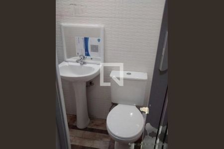 Casa à venda com 8 quartos, 200m² em Rio Pequeno, São Paulo