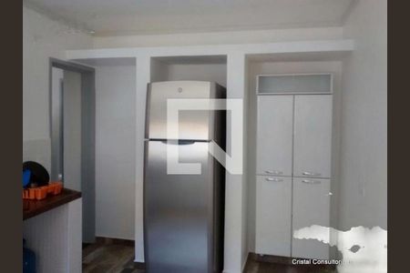 Casa à venda com 8 quartos, 200m² em Rio Pequeno, São Paulo