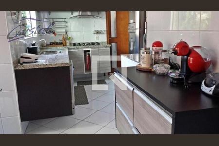 Casa à venda com NaN quartos, m² em Vila Suzana, São Paulo