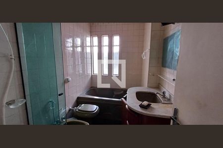 Casa à venda com 3 quartos, 200m² em Vila Pirajussara, São Paulo