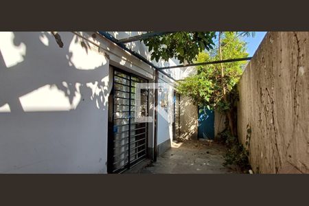 Casa à venda com 3 quartos, 200m² em Vila Pirajussara, São Paulo