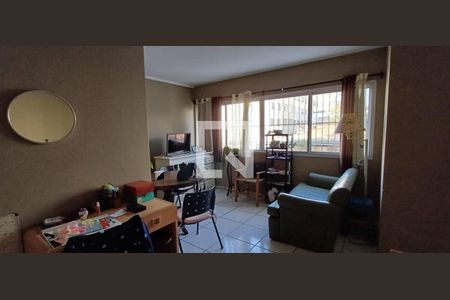 Casa à venda com 3 quartos, 200m² em Vila Pirajussara, São Paulo