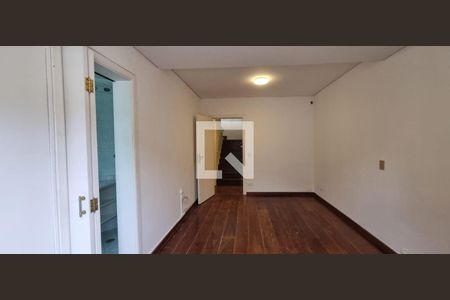 Casa à venda com 3 quartos, 295m² em Cidade São Francisco, São Paulo