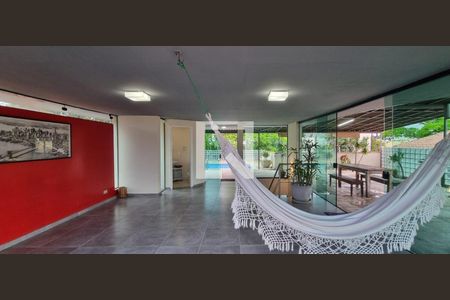 Casa à venda com 3 quartos, 295m² em Cidade São Francisco, São Paulo