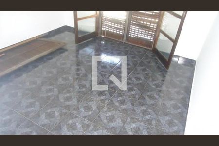 Casa à venda com 3 quartos, 100m² em Jardim Ester Yolanda, São Paulo