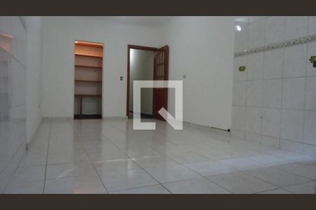 Casa à venda com 3 quartos, 100m² em Jardim Ester Yolanda, São Paulo