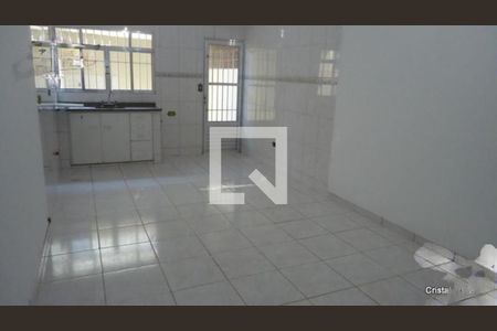 Casa à venda com 3 quartos, 100m² em Jardim Ester Yolanda, São Paulo