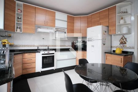 Cozinha de casa à venda com 3 quartos, 138m² em Vila Guilhermina, São Paulo