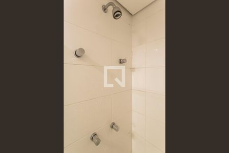 Banheiro de apartamento à venda com 2 quartos, 55m² em Vila Olímpia, São Paulo