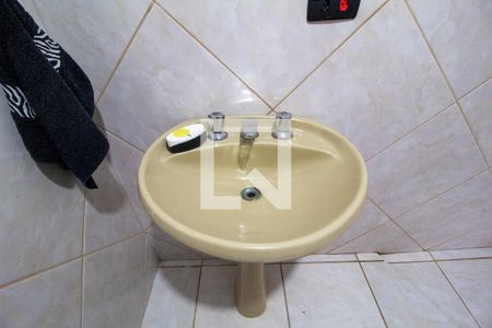 Banheiro externo -Área gourmet de casa para alugar com 3 quartos, 480m² em Jardim Rosalia Alcolea, Sorocaba