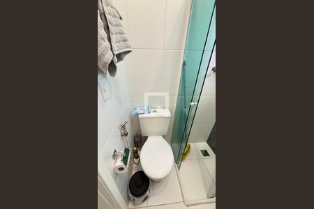 Banheiro de apartamento à venda com 2 quartos, 100m² em Vila Valparaíso, Santo André