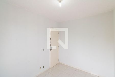 Quarto 1 de apartamento para alugar com 2 quartos, 51m² em Inhoaíba, Rio de Janeiro