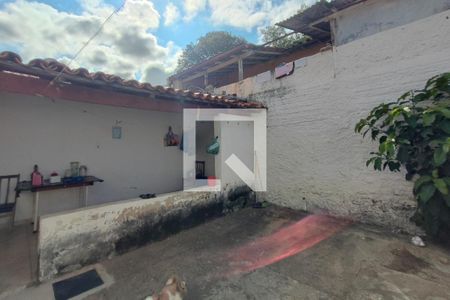 Quintal de casa à venda com 2 quartos, 152m² em Vila Aurocan, Campinas