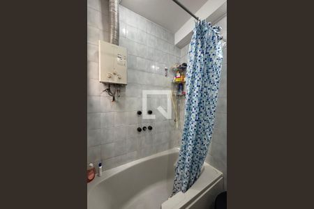 Banheiro social de apartamento à venda com 2 quartos, 90m² em Copacabana, Rio de Janeiro