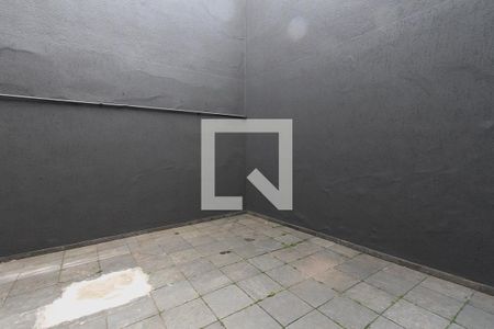 Quintal de casa à venda com 3 quartos, 250m² em Jardim Avelino, São Paulo
