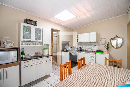 Cozinha  de casa à venda com 2 quartos, 272m² em Vila Ipiranga, Porto Alegre