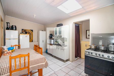 Cozinha  de casa à venda com 2 quartos, 272m² em Vila Ipiranga, Porto Alegre