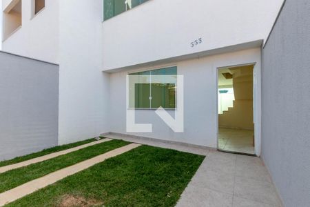 Garagem de casa à venda com 3 quartos, 100m² em Copacabana, Belo Horizonte