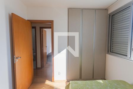 Quarto 1 de apartamento à venda com 4 quartos, 189m² em Sagrada Família, Belo Horizonte