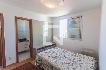 Suíte de apartamento à venda com 4 quartos, 189m² em Sagrada Família, Belo Horizonte