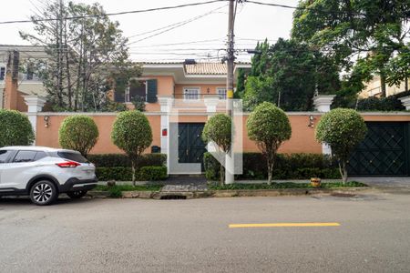 Fachada de casa à venda com 4 quartos, 670m² em Morumbi, São Paulo