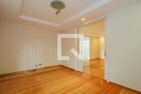 Sala de TV de casa à venda com 4 quartos, 670m² em Morumbi, São Paulo