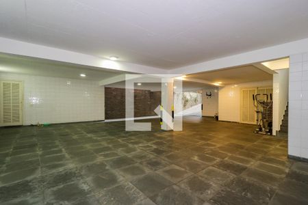 Garagem de casa à venda com 4 quartos, 670m² em Morumbi, São Paulo