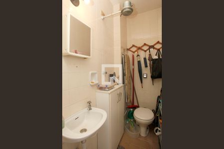 Banheiro de Serviço de apartamento à venda com 2 quartos, 159m² em Centro Histórico, Porto Alegre