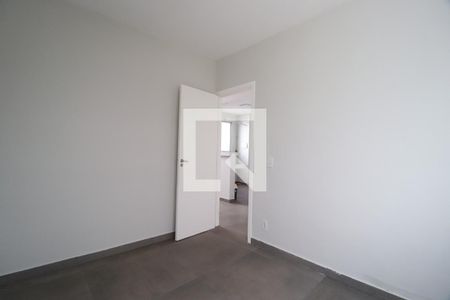 Quarto 1 de apartamento para alugar com 2 quartos, 45m² em Shopping Park, Uberlândia