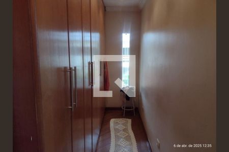 Casa à venda com 4 quartos, 440m² em Vila Carrão, São Paulo