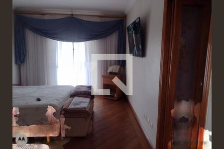 Casa à venda com 4 quartos, 440m² em Vila Carrão, São Paulo