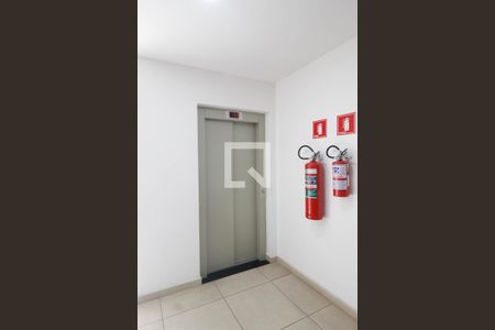 Elevador de apartamento à venda com 2 quartos, 55m² em Jardim Sonia, São Paulo