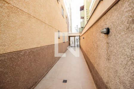 Corredor de apartamento à venda com 2 quartos, 55m² em Jardim Sonia, São Paulo