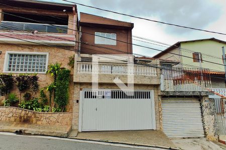 Fachada + placa de casa à venda com 3 quartos, 150m² em Vila Pereira Cerca, São Paulo