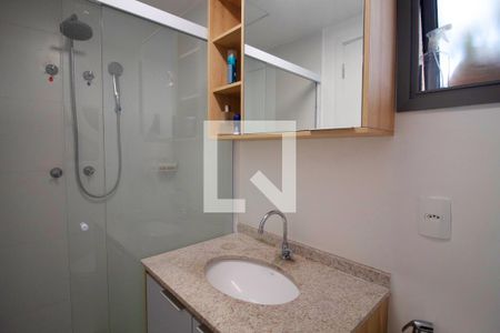 Banheiro de kitnet/studio para alugar com 1 quarto, 44m² em Pinheiros, São Paulo