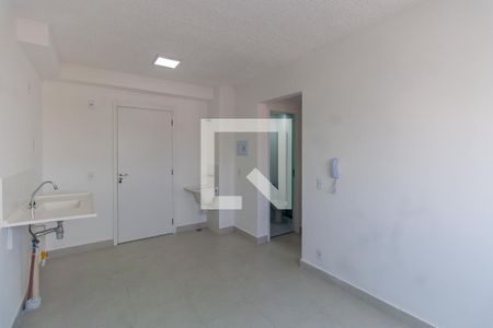 Sala/Cozinha de apartamento para alugar com 2 quartos, 36m² em Vila Graciosa, São Paulo