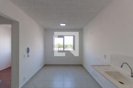 Sala/Cozinha de apartamento para alugar com 2 quartos, 36m² em Vila Graciosa, São Paulo