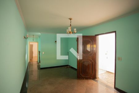 Sala de casa à venda com 3 quartos, 168m² em Vila Vitorio Mazzei, São Paulo