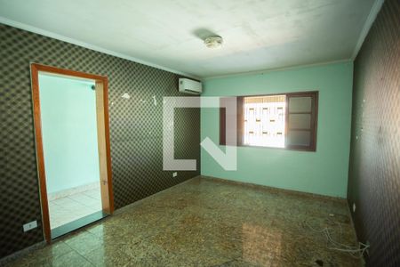 Quarto 1 de casa à venda com 3 quartos, 168m² em Vila Vitorio Mazzei, São Paulo