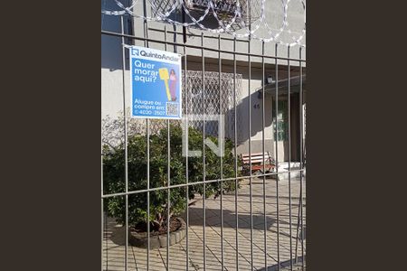Fachada e placa de apartamento para alugar com 2 quartos, 60m² em Santo Antônio, Porto Alegre