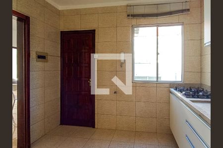 Cozinha de apartamento para alugar com 2 quartos, 60m² em Santo Antônio, Porto Alegre
