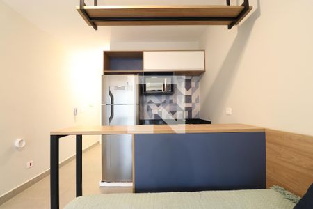 Cozinha de apartamento para alugar com 1 quarto, 25m² em Pompeia, São Paulo