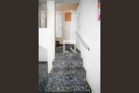 Escada de casa à venda com 3 quartos, 155m² em Jardim Patente, São Paulo