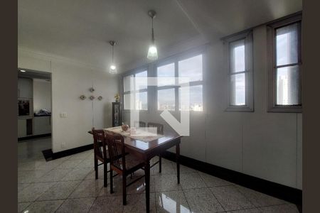 Apartamento à venda com 411m², 4 quartos e 3 vagasCopa