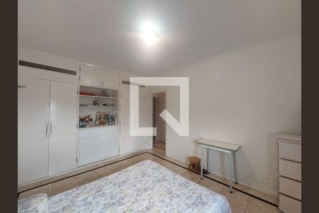 Apartamento à venda com 411m², 4 quartos e 3 vagasSuíte 2